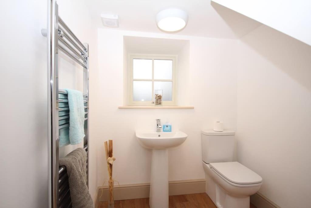 4 Bedroom House, Central Ulverston Ngoại thất bức ảnh